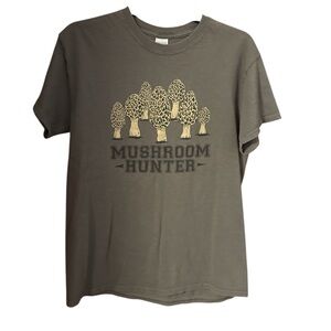 Mushroom Hunter T Shirt Size Medium